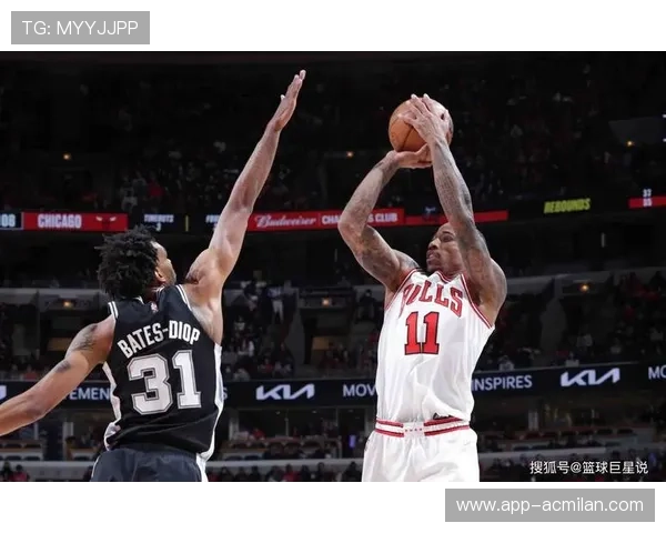 德罗赞中距离美如画,芝加哥末节连续得手 德罗赞中距离美如画,芝加哥末节连续得手