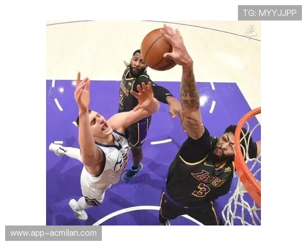 戴维斯强硬封盖出现,洛杉矶稳住最终胜果