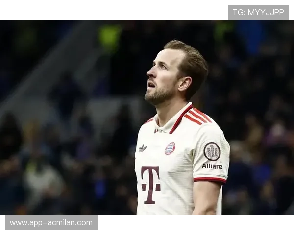 凯恩考虑巴萨：15场22球，违约金6500万欧元，或接棒莱万于明年，巴萨买凯恩