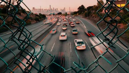 曼联后防线三人缺阵调整成关键，曼联后卫线